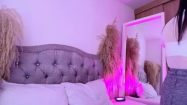 annie  20 online show from March 26, 5:07 pm