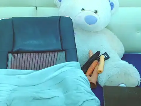 NharaBigCock online show from June 15, 6:43 pm