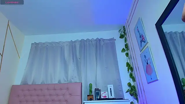 Snapshot of Lulu_swarts chatting on December 14, 3:34 am Lulu swarts online show from December 14, 3:34 am