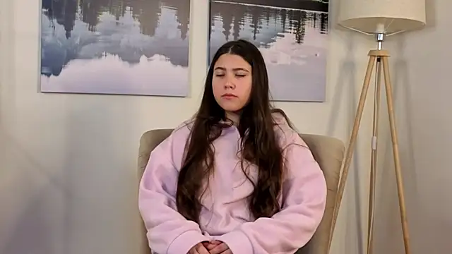 TeriRazey online show from November 5, 3:50 am