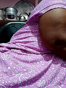 Snapshot of savithasree chatting on March 1, 10:23 pm savithasree online show from March 1, 10:23 pm