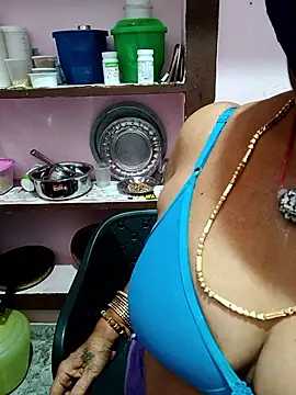 Snapshot of savithasree chatting on March 10, 6:46 pm savithasree online show from March 10, 6:46 pm