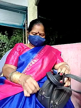Snapshot of savithasree chatting on April 25, 5:10 pm savithasree online show from April 25, 5:10 pm