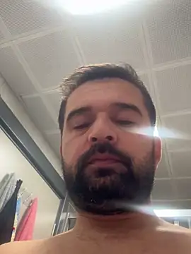 Snapshot of NiktirGit31 chatting on December 19, 8:05 pm NiktirGit31 online show from December 19, 8:05 pm