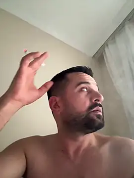 Snapshot of NiktirGit31 chatting on February 6, 12:30 pm NiktirGit31 online show from February 6, 12:30 pm