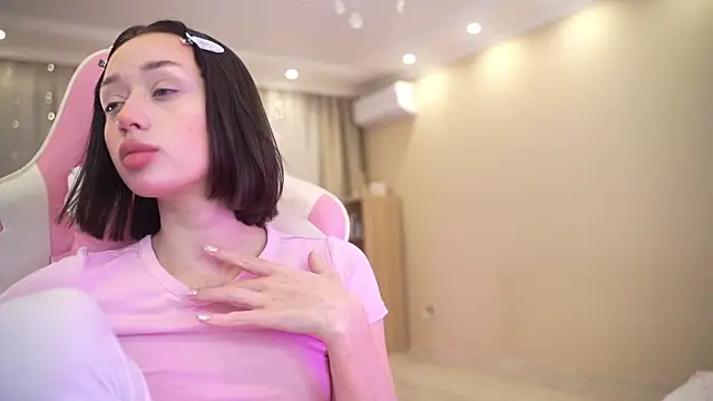 Bananalizzy online show from December 14, 2:00 pm