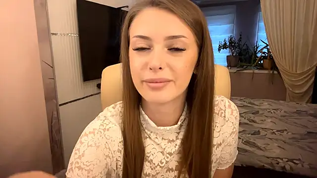 Snapshot of mona_star chatting on November 9, 9:18 am mona star online show from November 9, 9:18 am