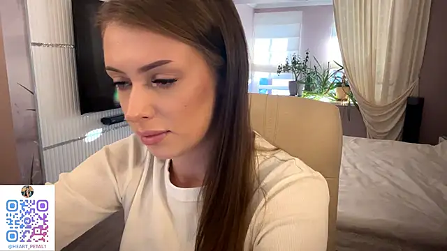 Snapshot of mona_star chatting on November 15, 11:51 am mona star online show from November 15, 11:51 am