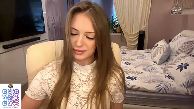 Snapshot of mona_star chatting on November 30, 9:13 am mona star online show from November 30, 9:13 am