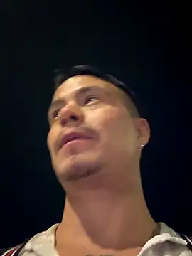 Snapshot of RaySullivan chatting on November 17, 4:40 am RaySullivan online show from November 17, 4:40 am