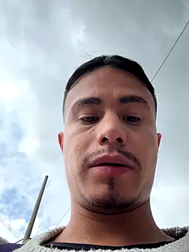 Snapshot of RaySullivan chatting on November 19, 9:15 pm RaySullivan online show from November 19, 9:15 pm