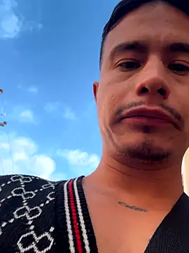 Snapshot of RaySullivan chatting on November 22, 9:03 pm RaySullivan online show from November 22, 9:03 pm