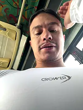 Snapshot of RaySullivan chatting on November 29, 3:26 pm RaySullivan online show from November 29, 3:26 pm