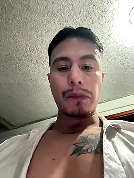 Snapshot of RaySullivan chatting on December 14, 4:01 pm RaySullivan online show from December 14, 4:01 pm