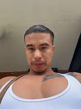 Snapshot of RaySullivan chatting on February 14, 4:04 pm RaySullivan online show from February 14, 4:04 pm