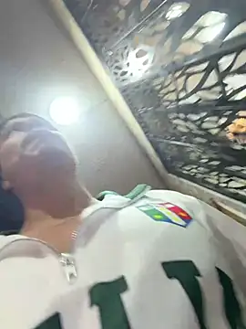 Snapshot of RaySullivan chatting on March 4, 2:28 am RaySullivan online show from March 4, 2:28 am