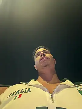 Snapshot of RaySullivan chatting on March 8, 2:15 am RaySullivan online show from March 8, 2:15 am