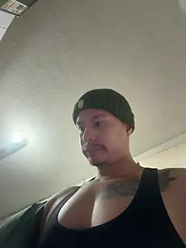 Snapshot of RaySullivan chatting on March 9, 2:43 pm RaySullivan online show from March 9, 2:43 pm