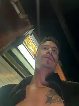 Snapshot of RaySullivan chatting on March 22, 12:36 am RaySullivan online show from March 22, 12:36 am