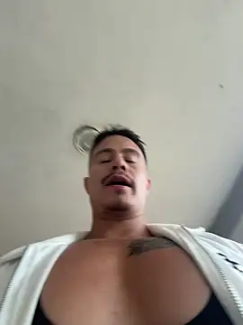 Snapshot of RaySullivan chatting on March 23, 8:57 pm RaySullivan online show from March 23, 8:57 pm