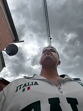 Snapshot of RaySullivan chatting on March 30, 7:48 pm RaySullivan online show from March 30, 7:48 pm