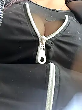 misshot 02 online show from December 4, 6:05 pm