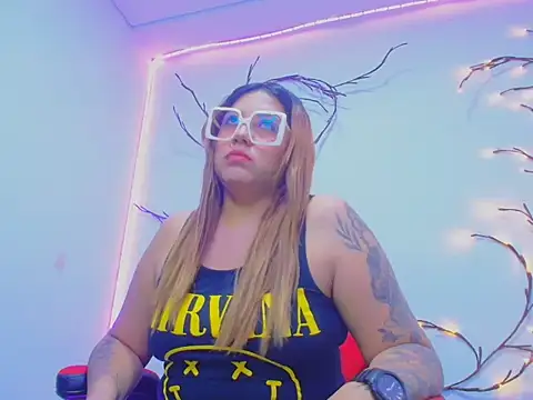 Isa Boom online show from November 4, 8:41 pm