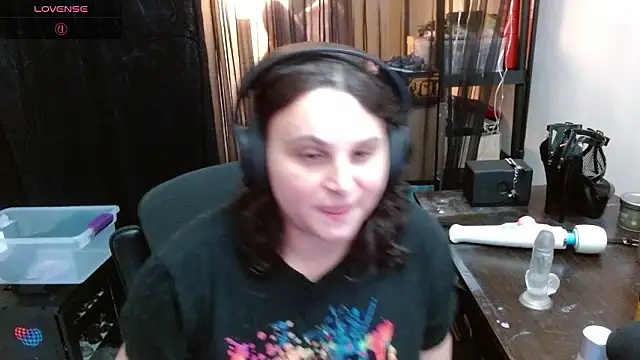 Snapshot of Salacious_Sage chatting on February 23, 10:07 pm Salacious Sage online show from February 23, 10:07 pm