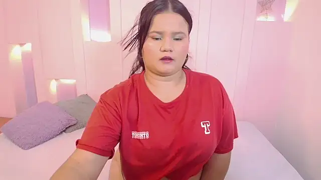 Snapshot of SaraVixen8 chatting on November 27, 11:56 am SaraVixen8 online show from November 27, 11:56 am