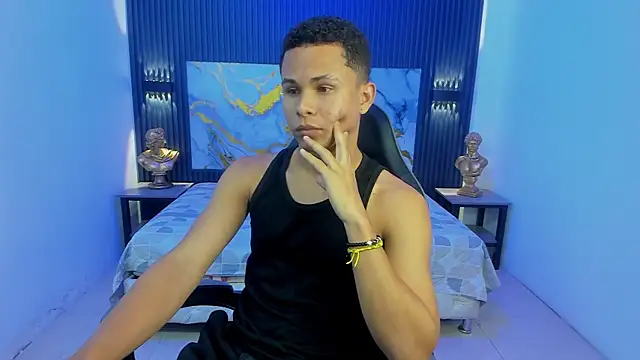 Liams18 online show from April 5, 1:25 am