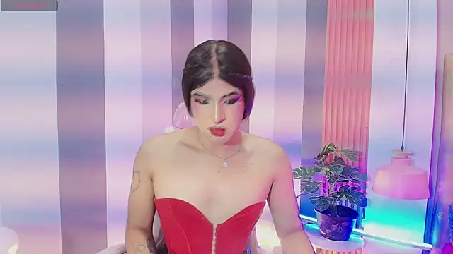 Snapshot of camii_raux chatting on November 13, 3:49 am camii raux online show from November 13, 3:49 am