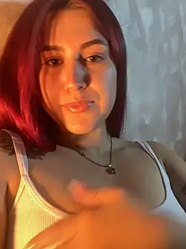 Snapshot of JimenaWhite chatting on November 22, 5:39 am JimenaWhite online show from November 22, 5:39 am