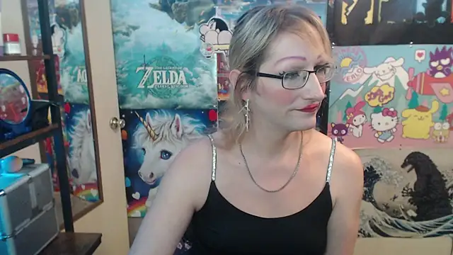 Snapshot of Savanah_Banana_ chatting on November 8, 5:45 pm Savanah Banana online show from November 8, 5:45 pm