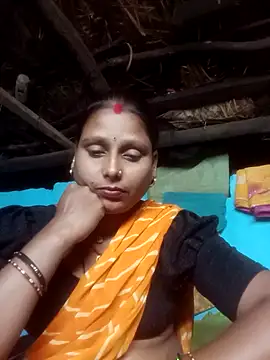 Snapshot of MiniBeast_2 chatting on November 5, 4:29 pm MiniBeast 2 online show from November 5, 4:29 pm