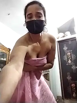 Snapshot of Fast_lady chatting on November 18, 2:28 am Fast lady online show from November 18, 2:28 am