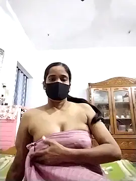 Snapshot of Fast_lady chatting on November 24, 2:22 am Fast lady online show from November 24, 2:22 am