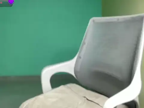 classy kritii online show from January 12, 7:02 am