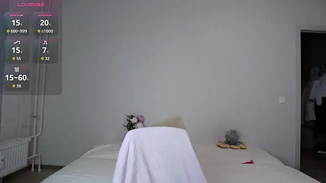 Snapshot of olliebells chatting on March 25, 3:29 pm olliebells online show from March 25, 3:29 pm