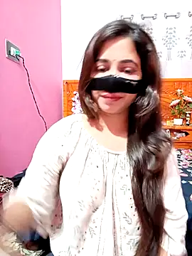 Snapshot of Nishi-3 chatting on November 22, 12:42 am Nishi-3 online show from November 22, 12:42 am