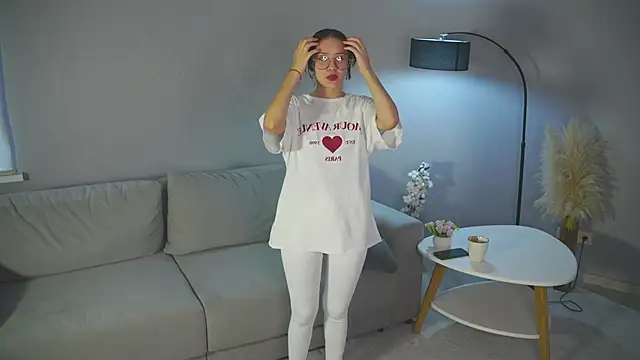 MargMelson online show from December 4, 6:34 am