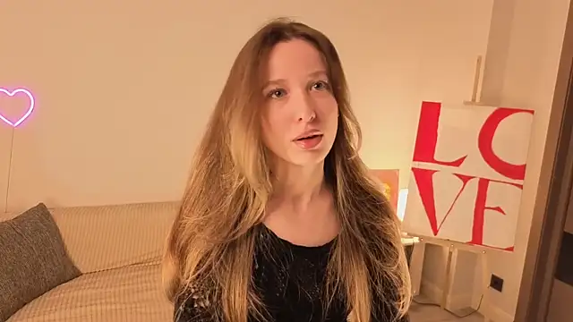 eirakiliana online show from November 10, 5:50 am