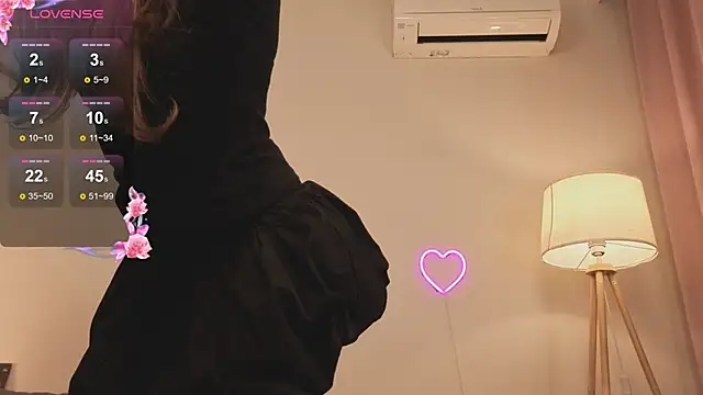 eirakiliana online show from November 28, 6:27 am