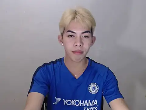 Urhotsilverboy online show from June 9, 4:18 pm