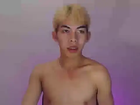 Urhotsilverboy online show from June 12, 4:28 pm
