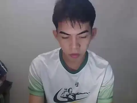 Urhotsilverboy online show from July 10, 3:36 pm