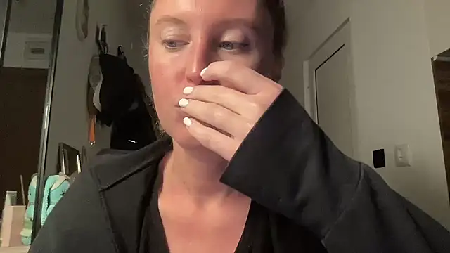 Snapshot of Ameli8 chatting on November 20, 5:01 pm Ameli8 online show from November 20, 5:01 pm