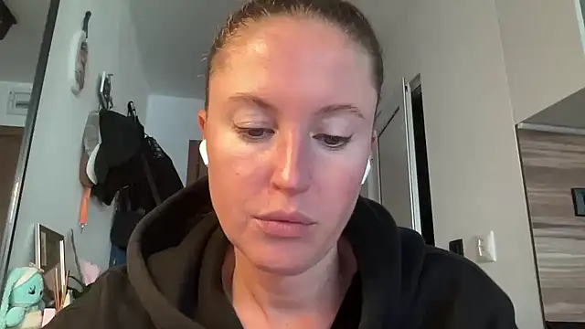 Snapshot of Ameli8 chatting on November 23, 2:06 pm Ameli8 online show from November 23, 2:06 pm