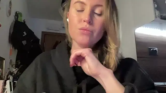 Ameli8 online show from January 17, 6:55 pm