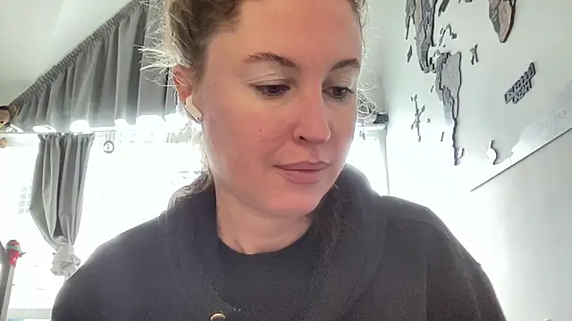 Snapshot of Ameli8 chatting on February 16, 8:21 am Ameli8 online show from February 16, 8:21 am