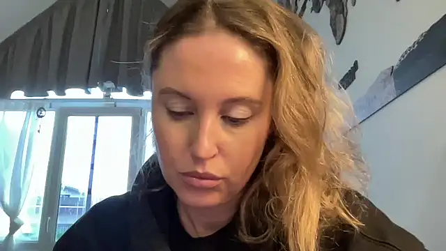 Snapshot of Ameli8 chatting on February 17, 2:46 pm Ameli8 online show from February 17, 2:46 pm